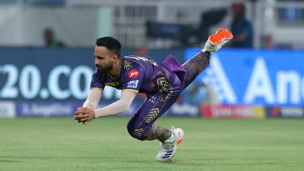 Best Catch Of IPL 2024? Kolkata Knight Riders Star's Stunning Effort Leaves Fans Awestruck - Watch