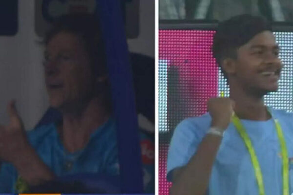 Ball boy over the moon as Jonty Rhodes applauds his stunning catch behind the fence. Watch | Cricket News