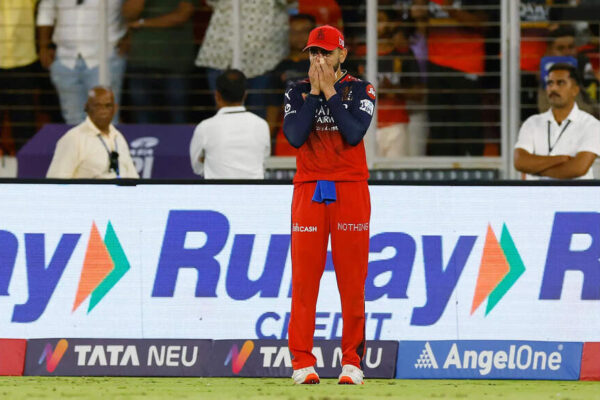'Let me speak...': Virat Kohli struggles to speak as Bengaluru crowd goes crazy during IPL title celebrations | Cricket News