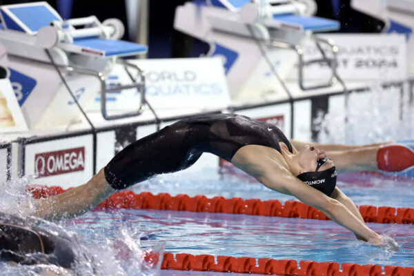 Canadian teenager Summer McIntosh smashes decade-old 200m medley world record; sets second world record in meet | More sports News Canadian teenager Summer McIntosh smashes decade-old 200m medley world record; sets second world record in meet | More sports News