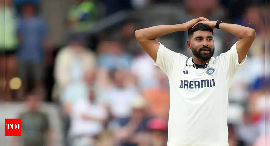 IND vs ENG: DSP Mohammed Siraj turns detective! He grabs England batter's bat and inspects it during Headingley Test - WATCH | Cricket News