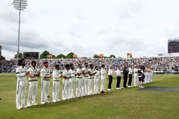 IND vs ENG, 1st Test: Why India and England players are wearing black armbands on Day 3 at Headingley – who was David ‘Syd’ Lawrence? | Cricket News IND vs ENG, 1st Test: Why India and England players are wearing black armbands on Day 3 at Headingley - who was David 'Syd' Lawrence? | Cricket News
