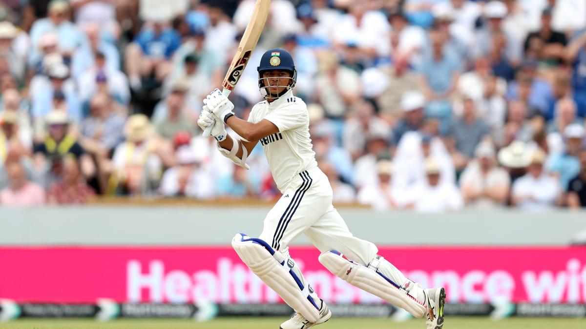 Masterful Jaiswal and solid Gill power Team India