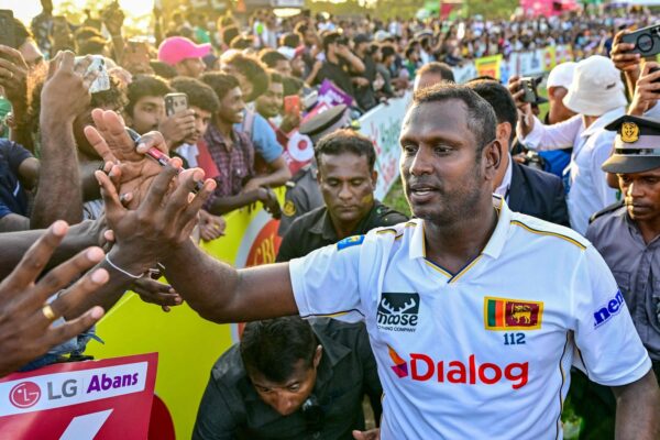 Angelo Mathews gets big flowery send off as Sri Lanka draw first Test against Bangladesh Angelo Mathews gets big flowery send off as Sri Lanka draw first Test against Bangladesh