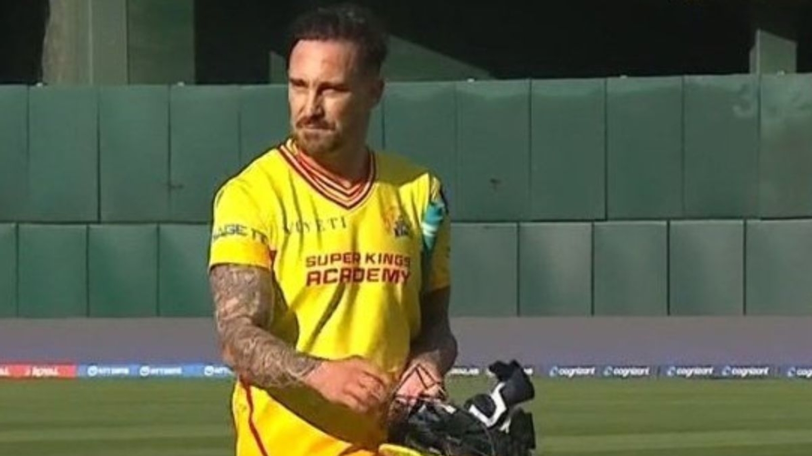 Faf du Plessis falls on his back, registers another low score in MLC; TSK fans baffled: 'Just because he's captain…'