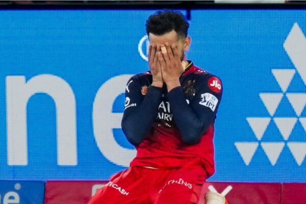 Ponting reacts to Virat Kohli breaking down in tears during last over: ‘CSK, MI have won IPL a few times. It’s not easy’ Ponting reacts to Virat Kohli breaking down in tears during last over: 'CSK, MI have won IPL a few times. It's not easy'