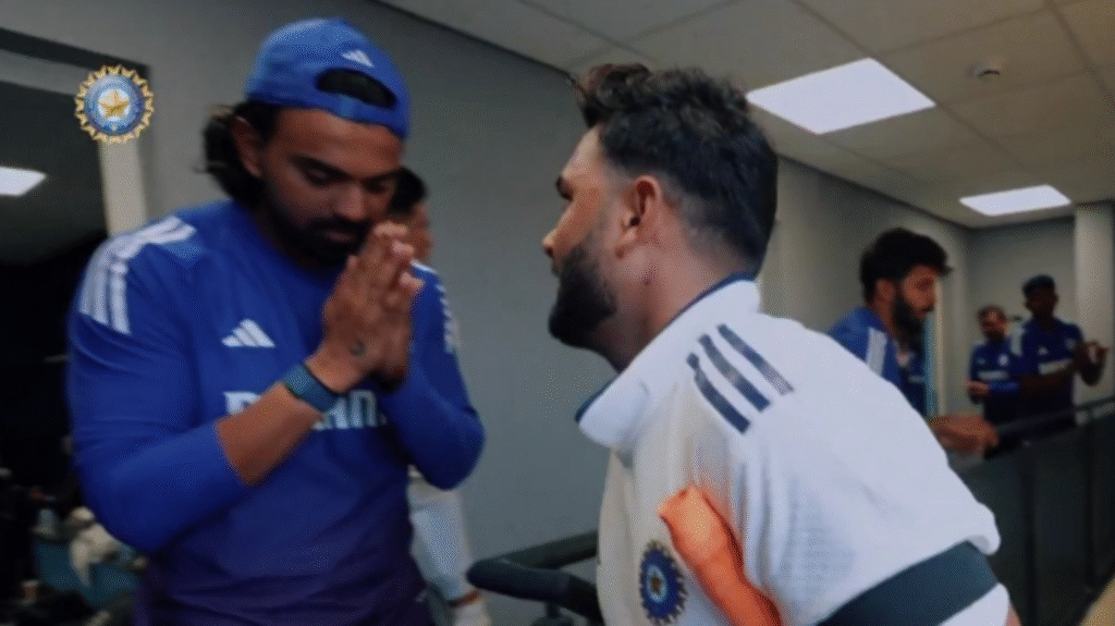KL Rahul folds hands, bows down to Rishabh Pant after India wicketkeeper's daredevil act vs England close to end of play